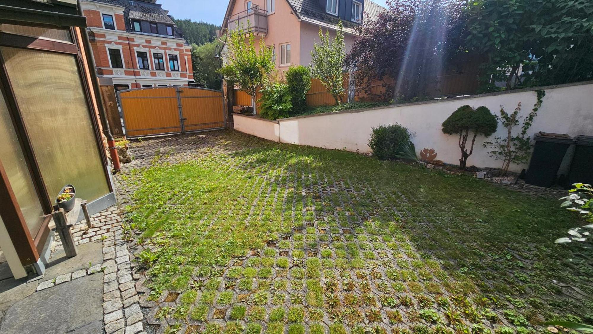 Pension Weisse Rose, Parkplatz, Fruehstueck, Wlan, Zentral Бад Елстер Екстериор снимка