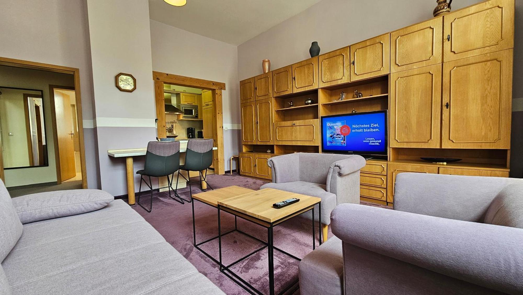 Pension Weisse Rose, Parkplatz, Fruehstueck, Wlan, Zentral Бад Елстер Екстериор снимка