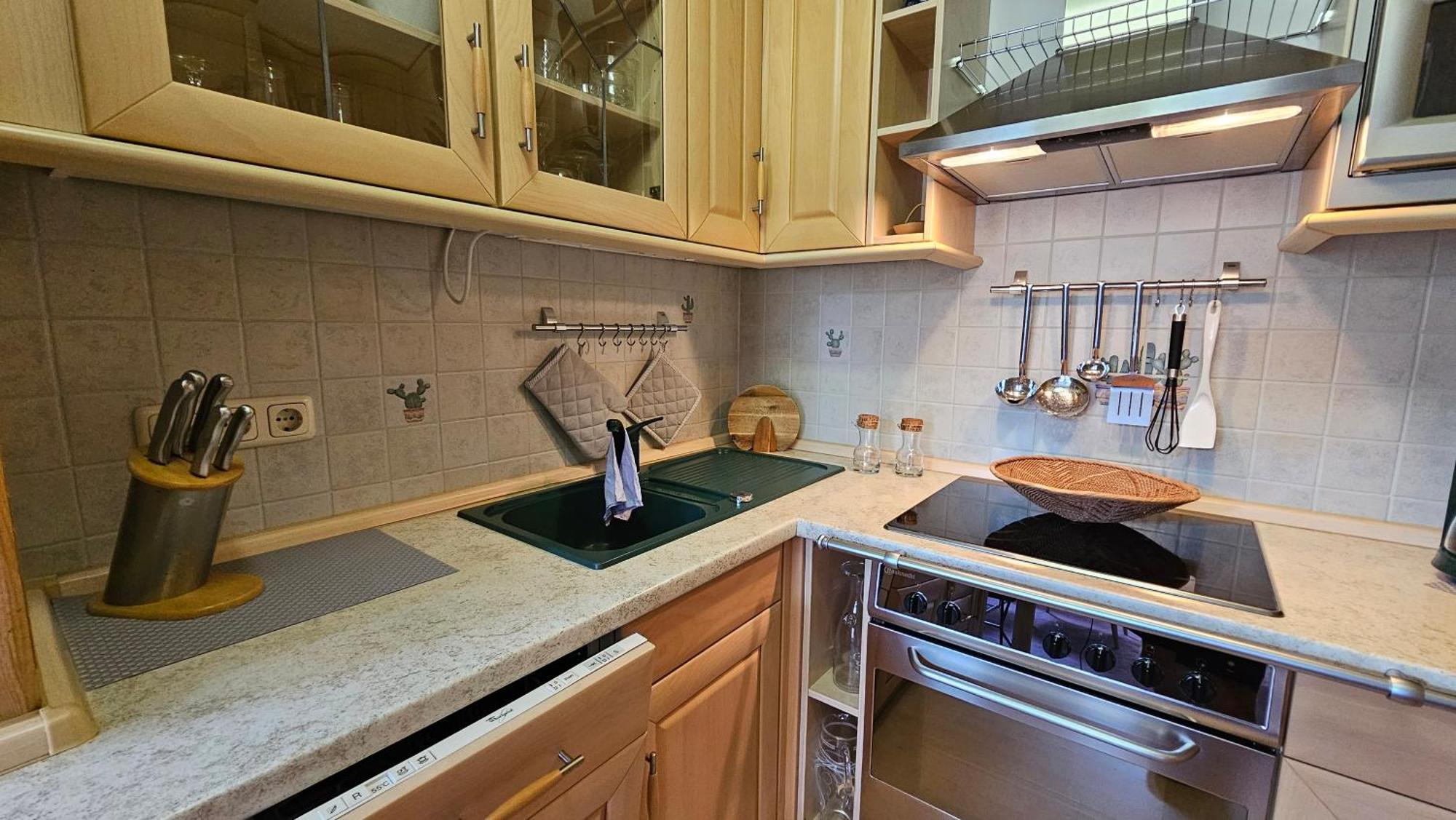 Pension Weisse Rose, Parkplatz, Fruehstueck, Wlan, Zentral Бад Елстер Екстериор снимка
