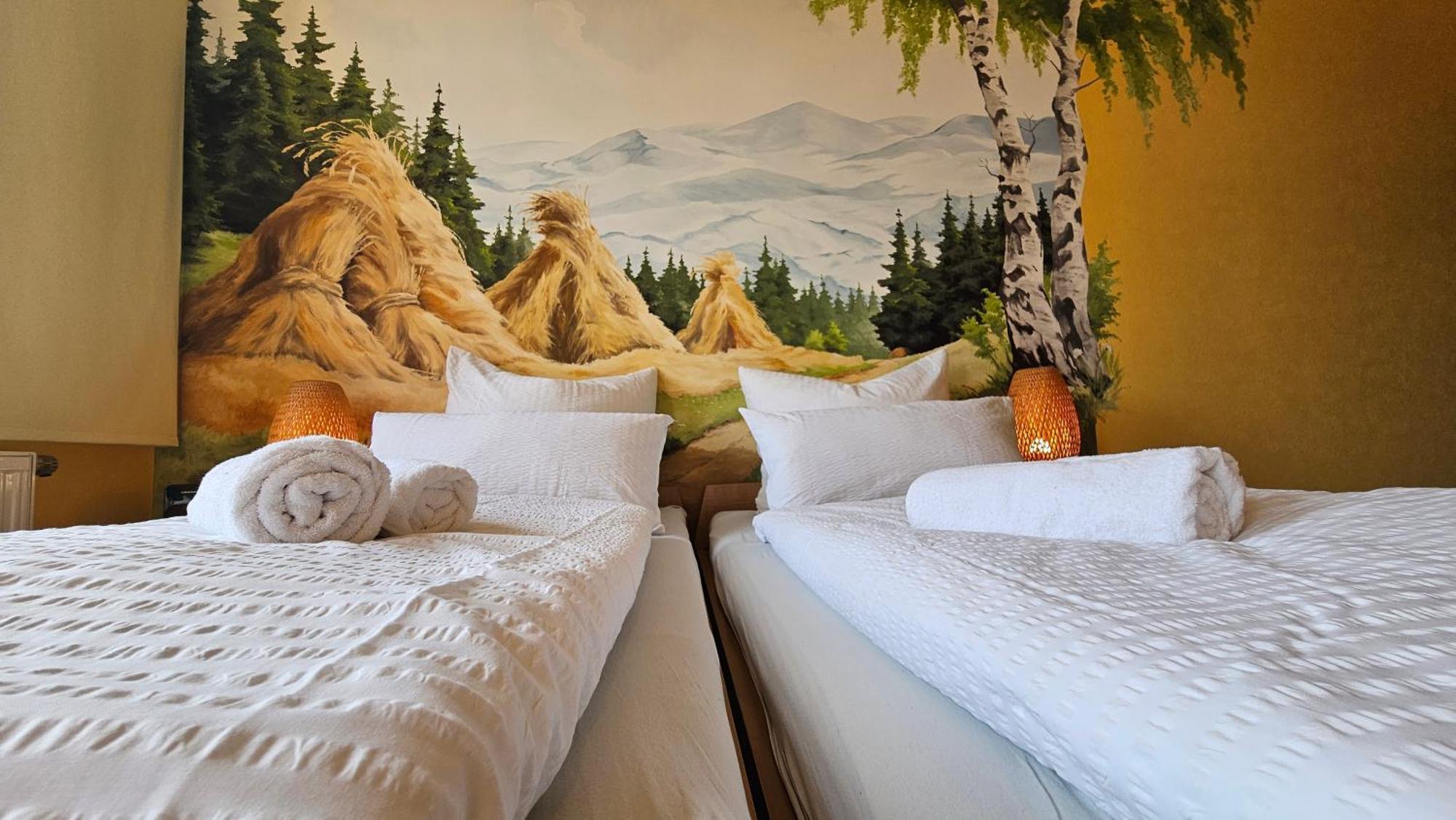 Pension Weisse Rose, Parkplatz, Fruehstueck, Wlan, Zentral Бад Елстер Екстериор снимка